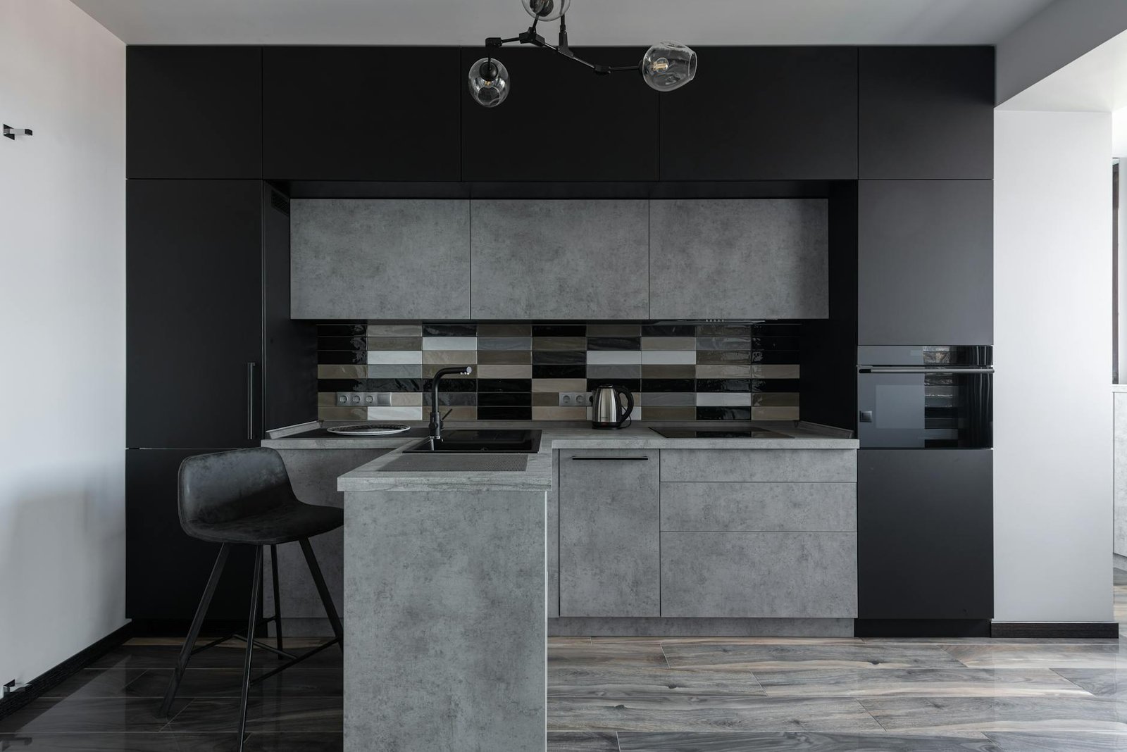 photo of a kitchen